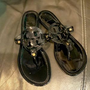 Tory Burch Millers Black Patent Leather sz 10